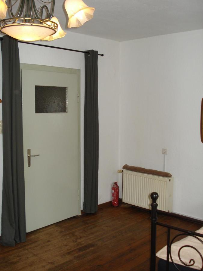 Appartement 25 Qm Mit Bad An Der Mosel - Naehe Koblenz ディーブリヒ エクステリア 写真